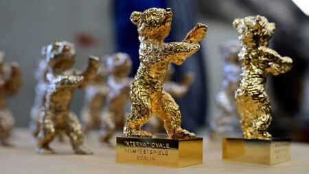 Video. Bears cast for 76th Berlin Film Festival using traditional bronze techniques