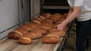 Niverville bakers rediscover great-grandmother’s bread-making methods