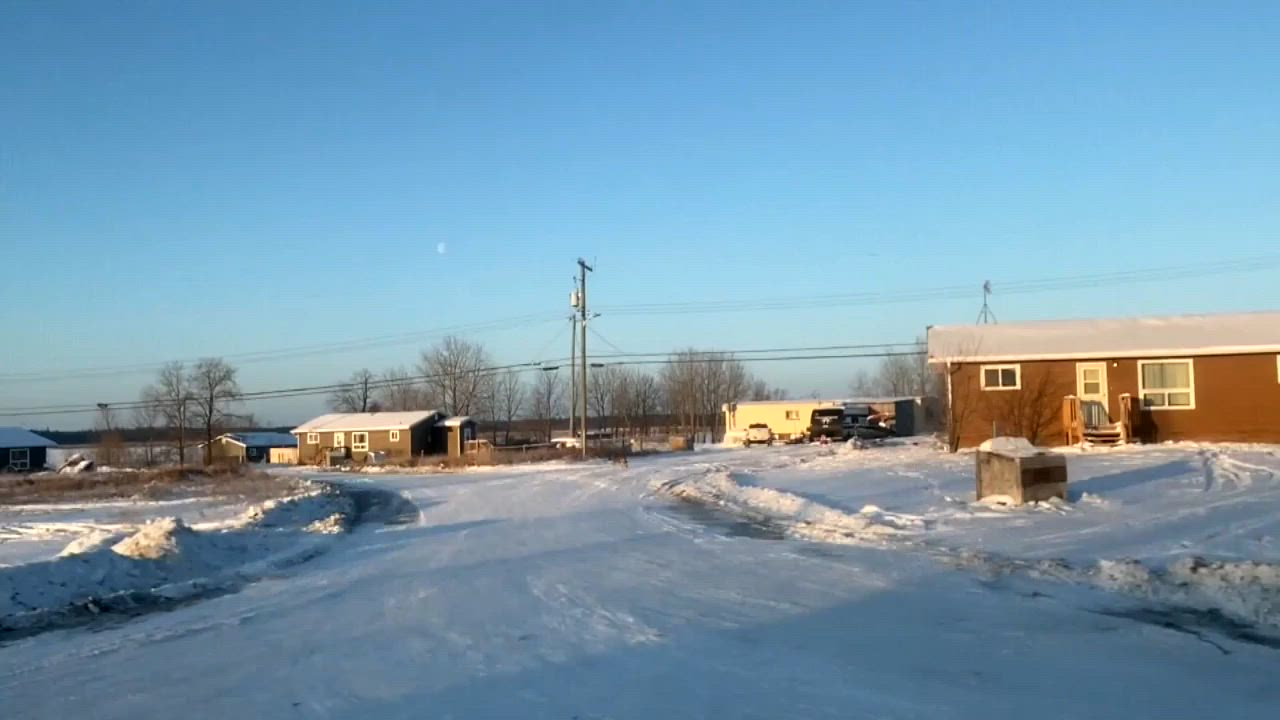Click to play video: 'Firearms damage found on power line that led to Pimicikamak outage: Manitoba Hydro'