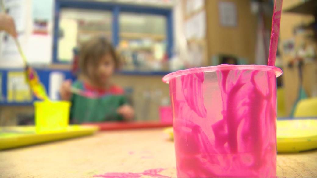 Click to play video: 'Ontario secures $10-a-day child-care program extension'