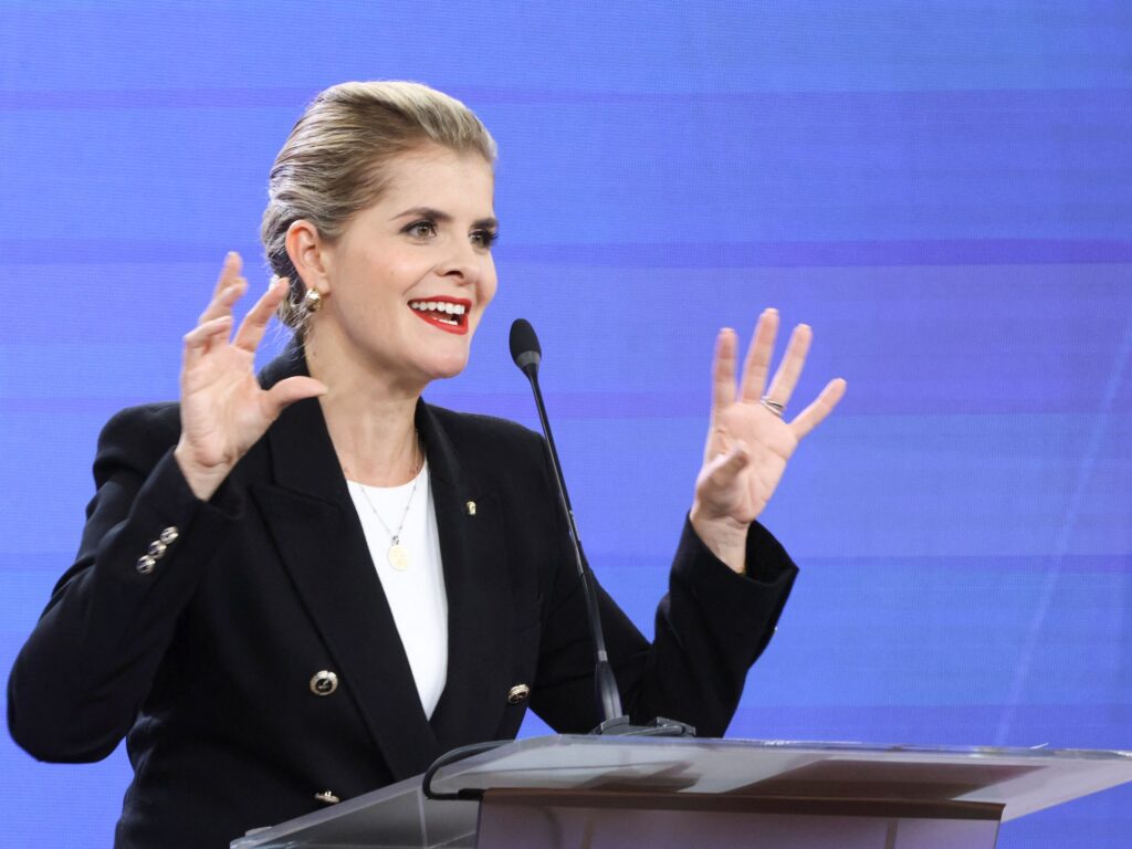 Polls open in Costa Rica as centre-right populists aim to extend mandate