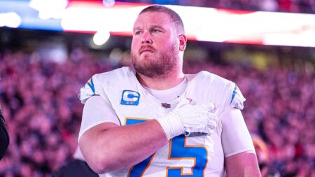 NFL veteran announces retirement in shocking offseason move