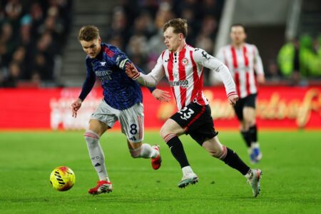 Arsenal scrape a draw at impressive Brentford