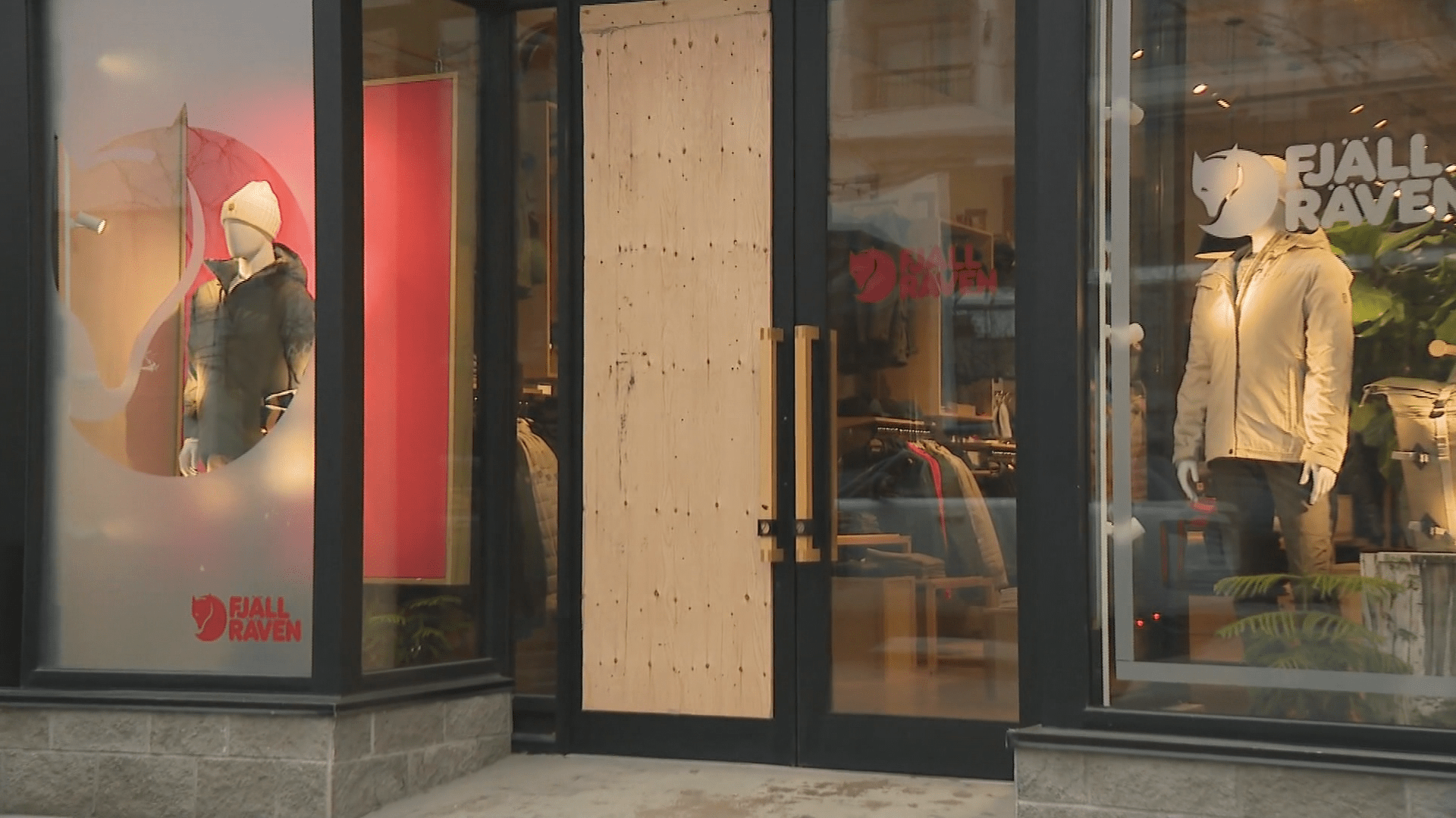 Click to play video: 'Kelowna community safety forum'