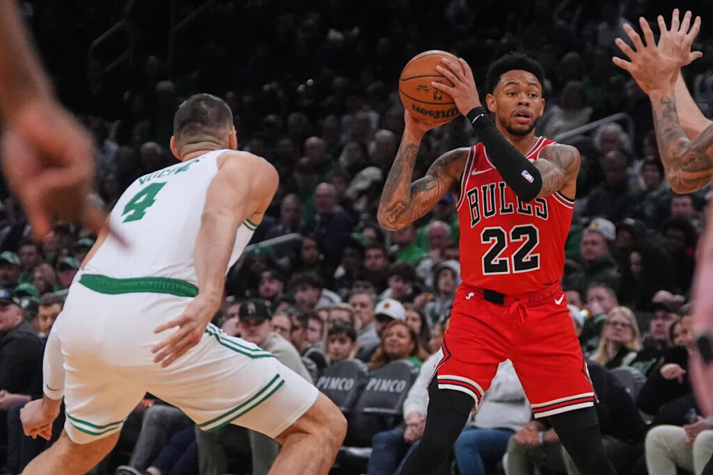 Bulls guard Anfernee Simons sidelined and needs imaging on injured left wrist