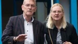 Man jailed for slapping wife & nibbling male attendant’s ear on UK-bound flight