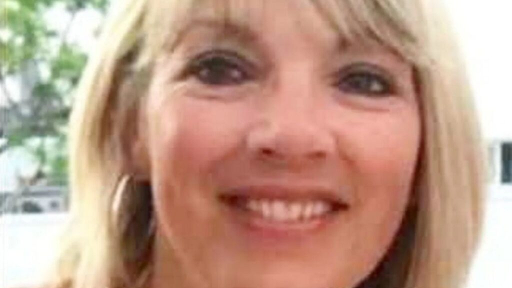 My evil dad murdered mum with bootlace & calmly confessed to me on our driveway