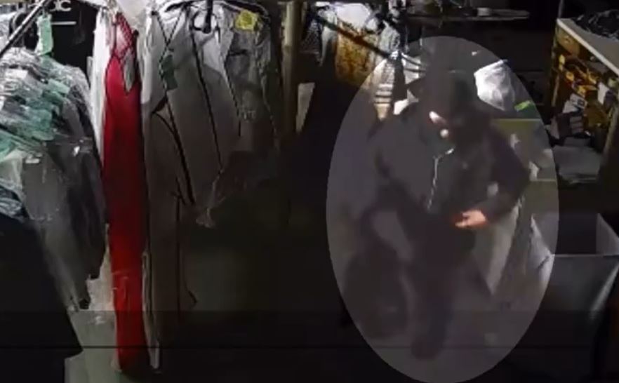 Click to play video: 'Firefighter uniforms stolen from North Vancouver dry cleaners'