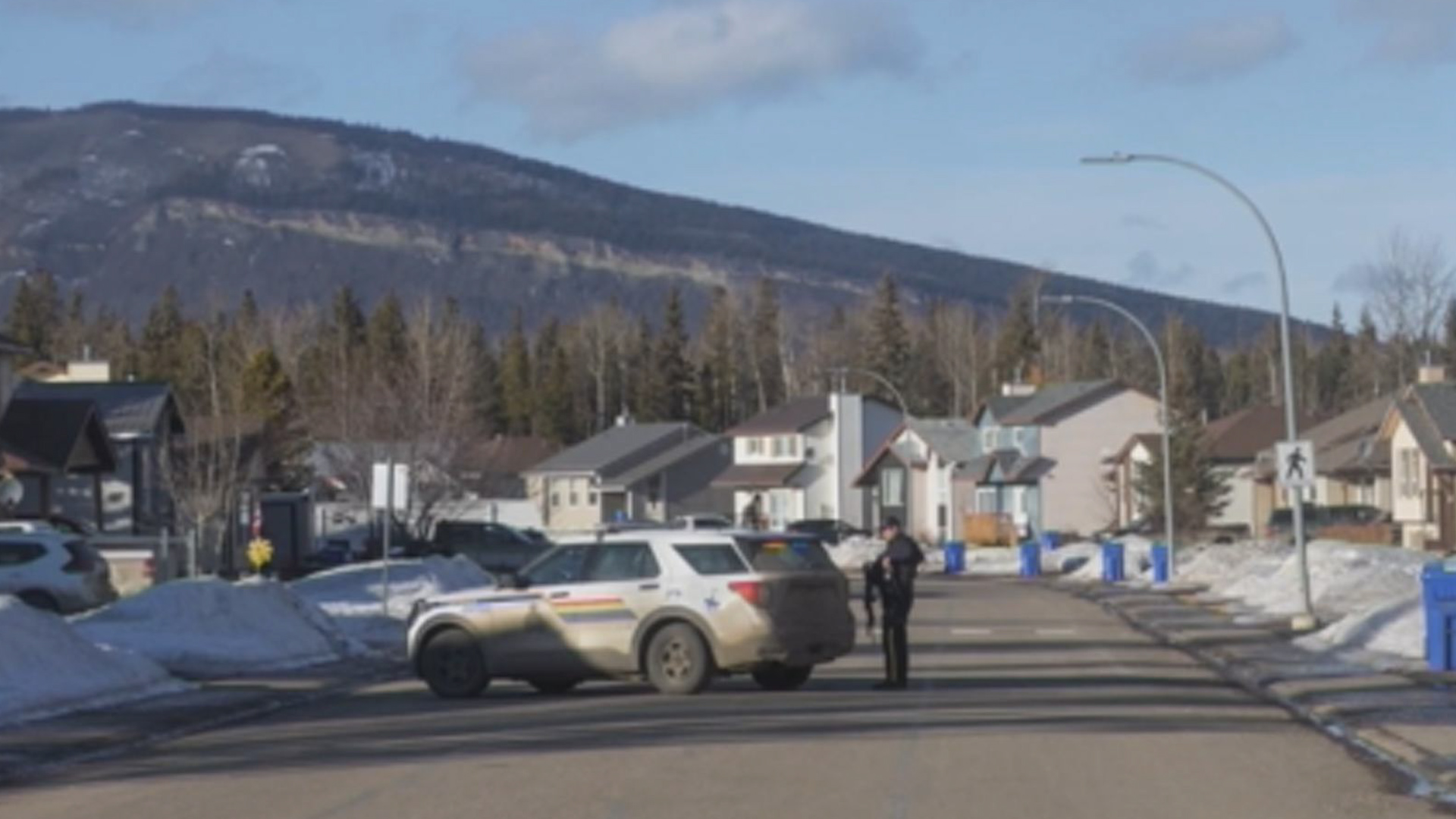 Click to play video: 'Federal leaders react to deadly school shooting in Tumbler Ridge, BC'