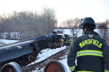 Freight train derails in Connecticut