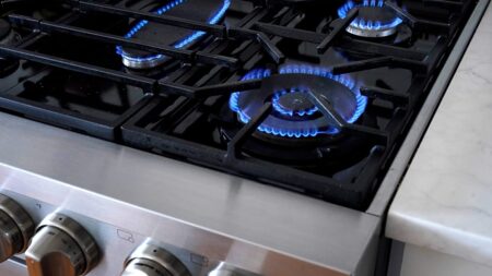 EU pushes early gas refills while easing storage targets on Iran war