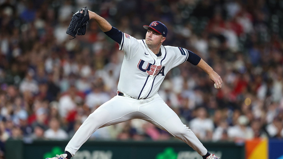 Tarik Skubal pitches