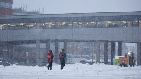 Metro region schools pre-emptively close for Tuesday morning ahead of spring storm