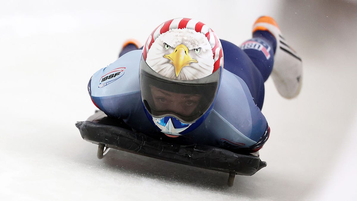 Katie Uhlaender in a skeleton race