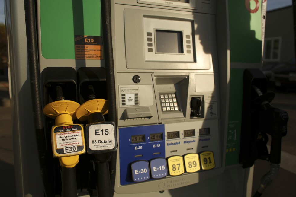 EPA to allow the sale of E15 fuel blend to lower gas prices