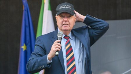 Lindsey Graham says blockade against Iran ‘could become global soon’
