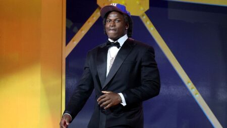 Giants use top-10 picks on Ohio State’s Arvell Reese, Miami’s Francis Mauigoa in 2026 NFL Draft