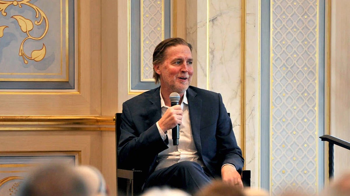 Former Sen. Ben Sasse speaking at the Palm Beach Synagogue