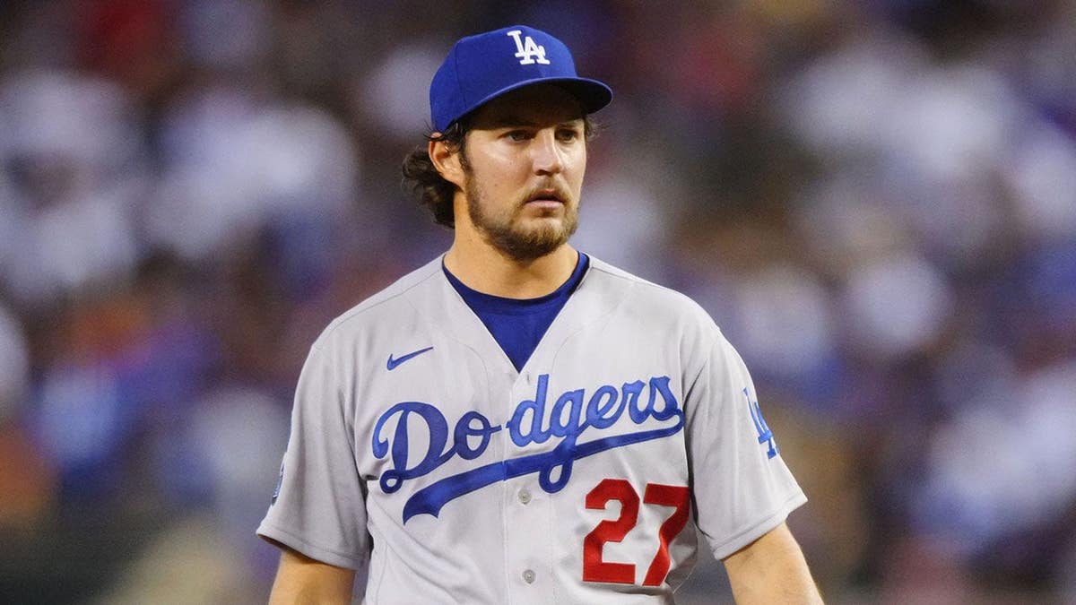 Los Angeles Dodgers pitcher Trevor Bauer pitching against Arizona Diamondbacks at Chase Field