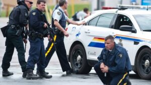 Procurement delays putting Mounties at risk, says union