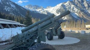 Canadian Armed Forces to put away the big guns, end avalanche management in Rogers Pass