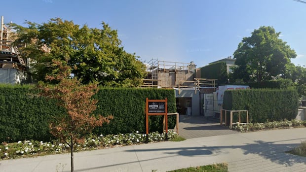 Vancouver mansion owners sue neighbours over hedge removal