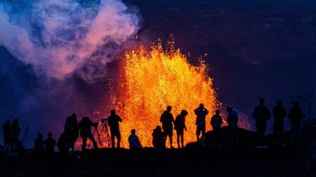 Magnitude 6.0 earthquake rocks Hawaii’s Big Island as Kilauea volcano likely to erupt again in days