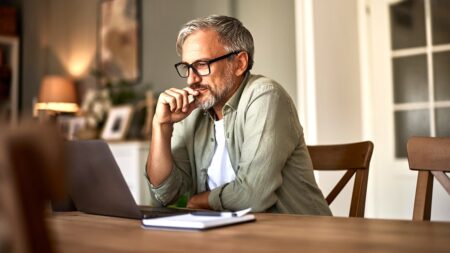 One type of sitting may pose greater dementia risk than another, study suggests