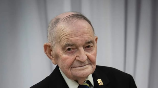 Johnny Pauls, a WW II veteran from N.L., has died. He was 102