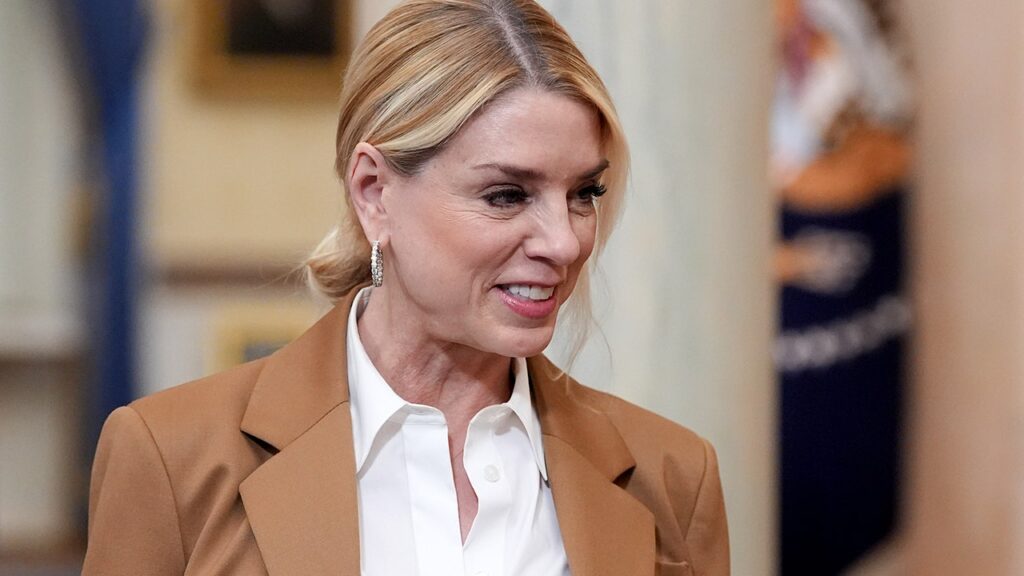 What to know about thyroid cancer prognosis following Pam Bondi’s diagnosis