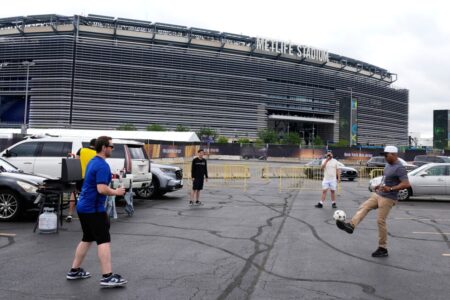 Train fare to MetLife Stadium slashed, but still pricey at $105