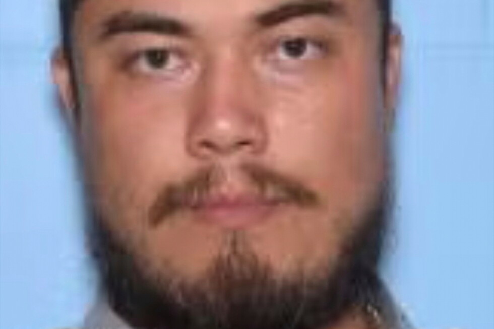 Police search for suspect in 3 killings of older men in Hawaii