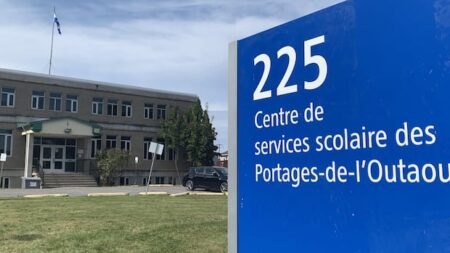 Gatineau mom told she can’t wear hijab at after-school event: parent committee