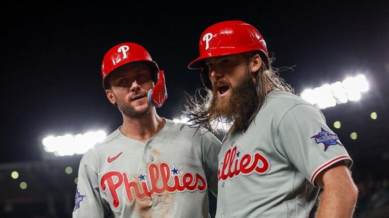 Phillies shock rival Nationals, score 8 runs with 2 outs in miraculous ninth-inning comeback