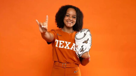 Former Arizona State C Samanta Swan signs with Texas