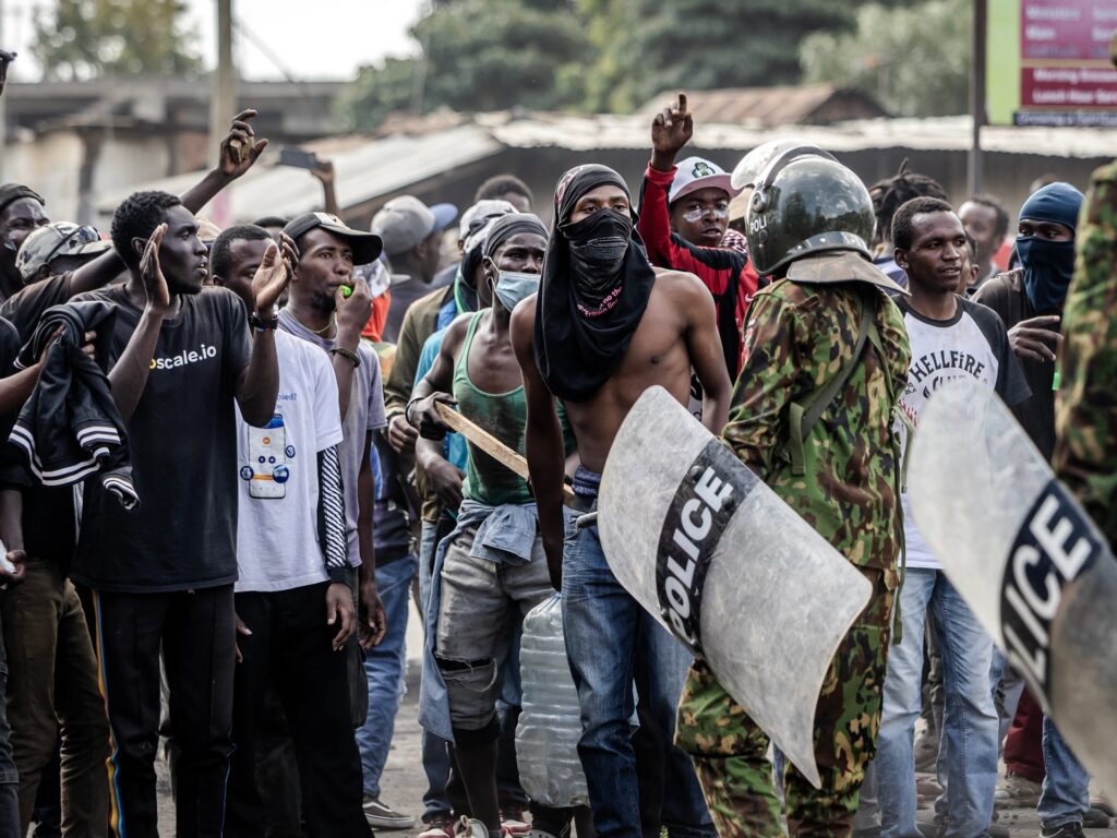 One killed as hundreds protest in Kenya against US Ebola quarantine centre