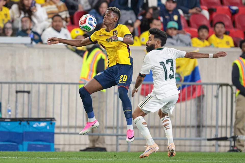 Sunderland striker Nilson Angulo has made the cut for Ecuador (Reuters)