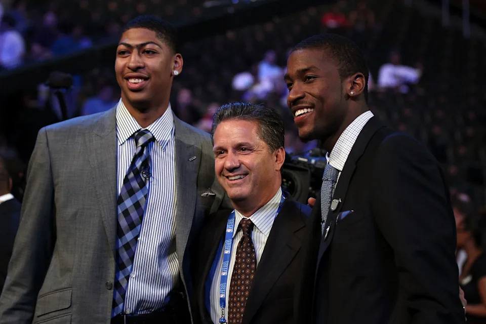 NEWARK, NJ - JUNE 28: (L-R) Anthony Davis, head coach John Calipari and Michael Kidd-Gilchrist of the Kentucky Wildcats pose during the first round of the 2012 NBA Draft at Prudential Center on June 28, 2012 in Newark, New Jersey. NOTE TO USER: User expressly acknowledges and agrees that, by downloading and/or using this Photograph, user is consenting to the terms and conditions of the Getty Images License Agreement. (Photo by Elsa/Getty Images)