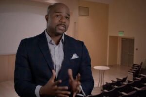 Son of Nigerian immigrants credits parents for instilling American dream in him: ‘I absolutely believe’