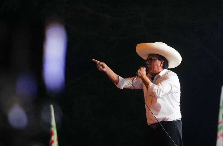 Peruvian presidential candidate Roberto Sanchez addresses his supporters during his closing campaign ahead of the June 7 runoff election against Keiko Fujimori, in Lima, Peru, June 4, 2026. REUTERS/Alessandro Cinque
