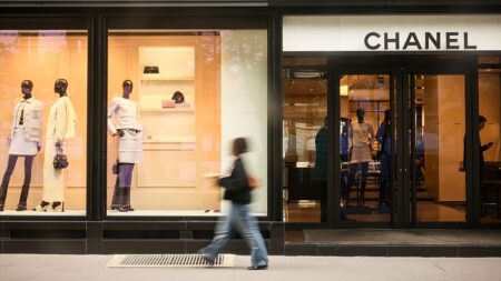 Italian police conduct raids on luxury brands in labour abuse probe