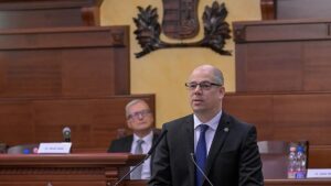 Hungary prosecutor resigns under pressure in political win for Magyar
