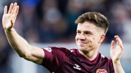 Devlin joins Rangers after Hearts departure