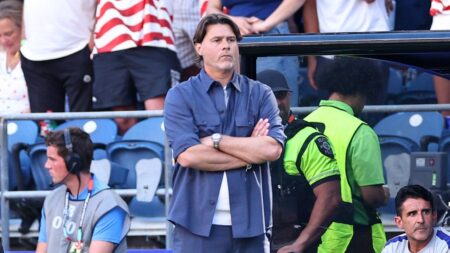 USA coach Mauricio Pochettino kicks Powerade bottles in frustration as team’s first half defense looks shaky