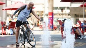 People with cardiovascular conditions at risk in heat, Heart and Stroke Foundation says