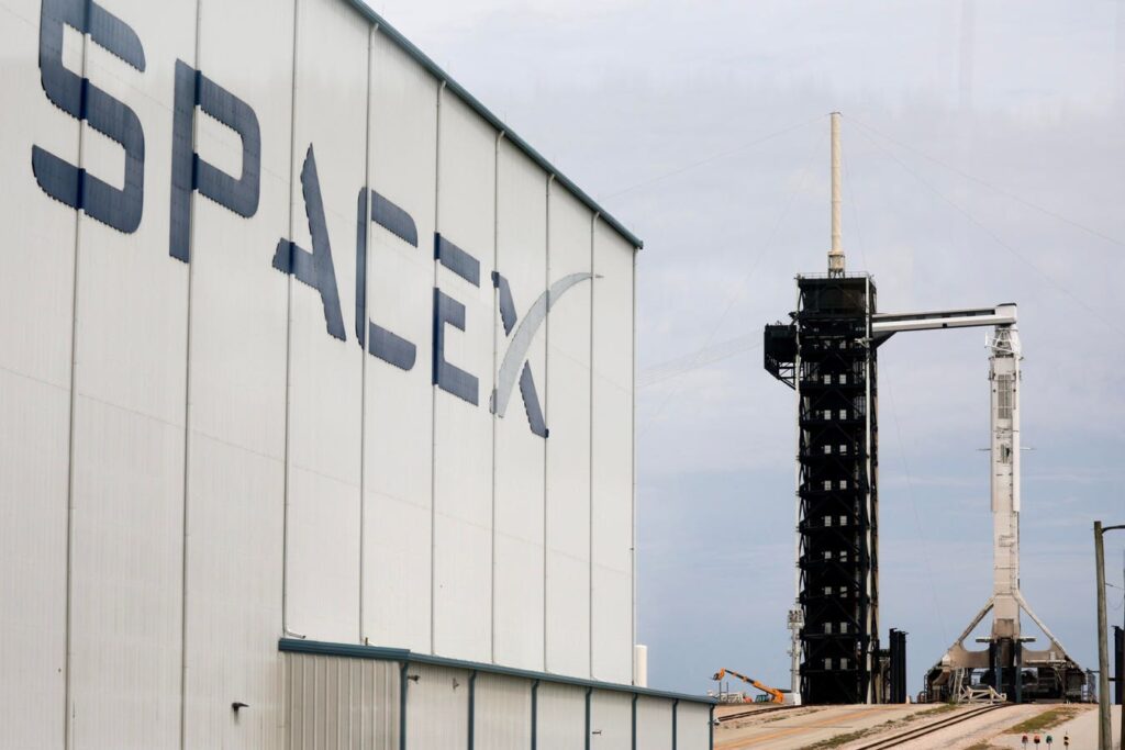 SpaceX Shares Tumble Below IPO Price