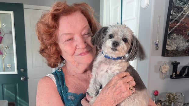 Woman says ‘heroes’ saved her from sinking SUV in Sask. slough