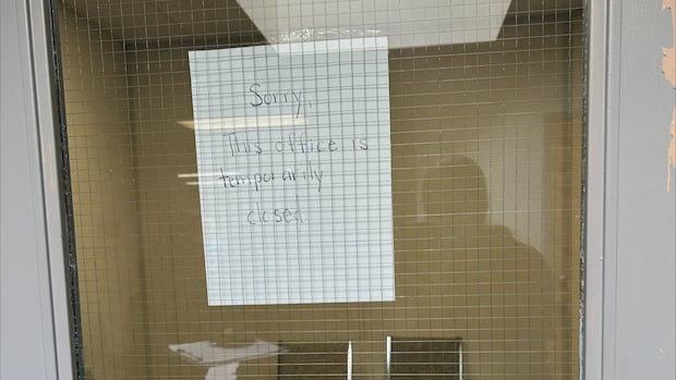 Over 800 patients of Brantford, Ont., clinic reminded to get HIV, hepatitis tests after dentist resigns