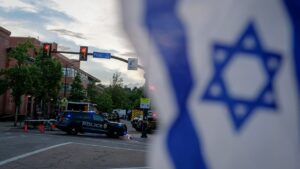 Suspect in custody after 2 men wounded in possible ‘antisemitic stabbing’ attacks: officials