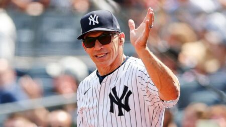 Joe Girardi, Shane Victorino to manage top high school baseball talent at Perfect Game All-American Classic